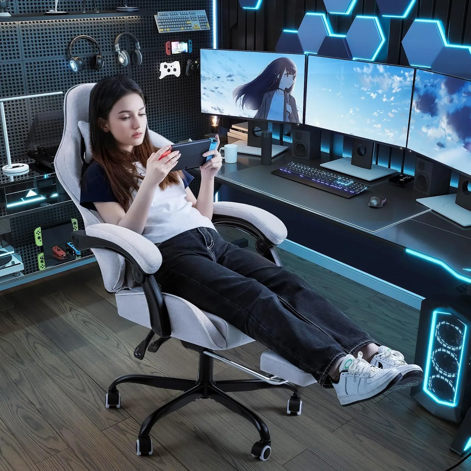 Furmax Fabric Gaming Chair with Footrest, Video Game Chair with Massage Lumbar Support and Adjustable Headrest, Ergonomic Racing Style Computer Chair (Ash Grey)