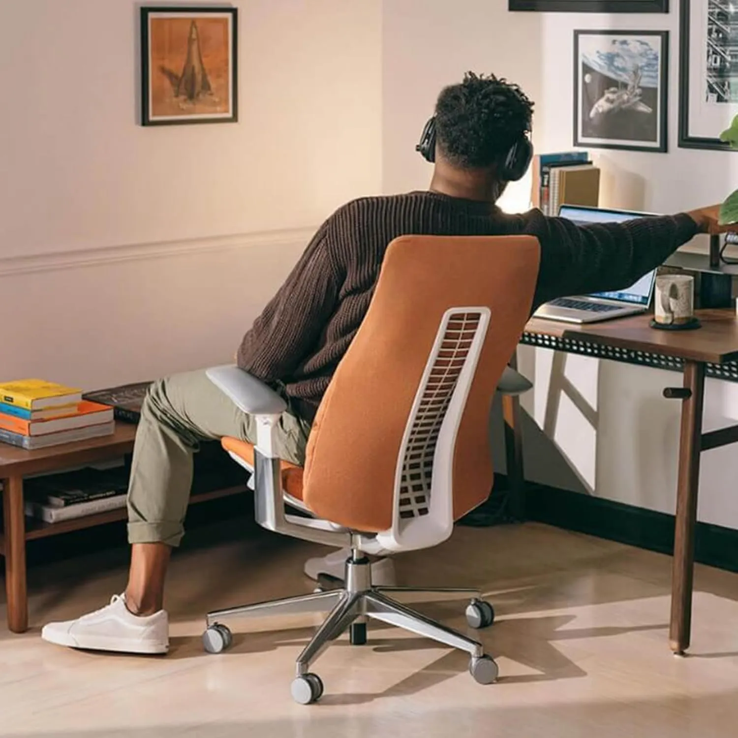 Haworth Fern Office Chair – Ergonomic and Stylish Desk Chair with Breathable Mesh Finish - Without Lumbar Support (Cornflower)
