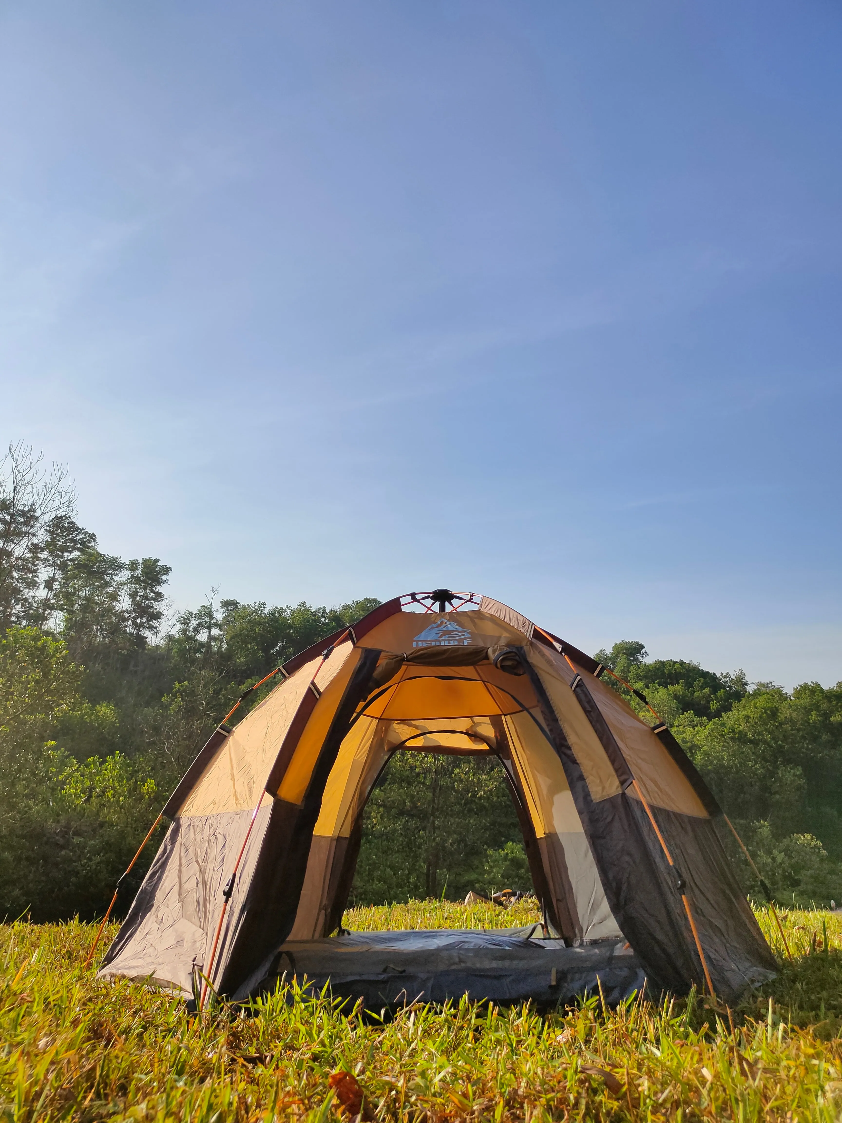 Hewolf Automatic 4 person Hexa Tent - Camel