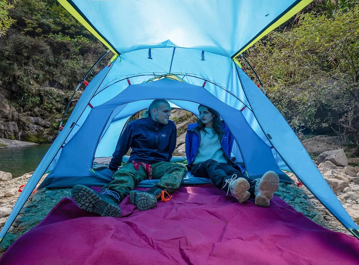 KAZOO 2／4 Person Camping Tent Outdoor Waterproof Family Large Tents 2/4 People Easy Setup Tent with Porch Double Layer