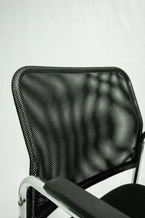 KENZI Visitor Chair