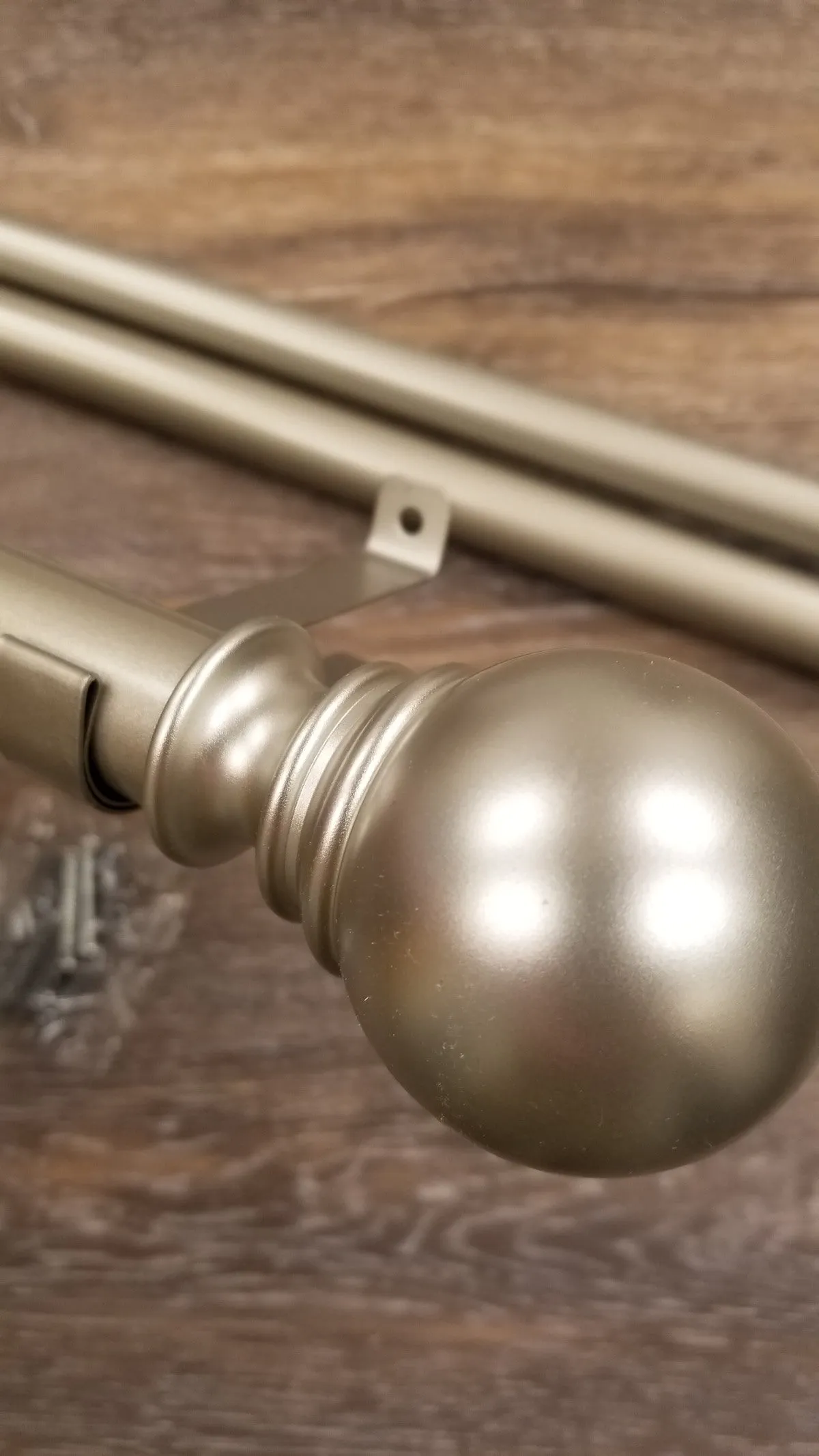 Layla Adjustable Curtain Rod