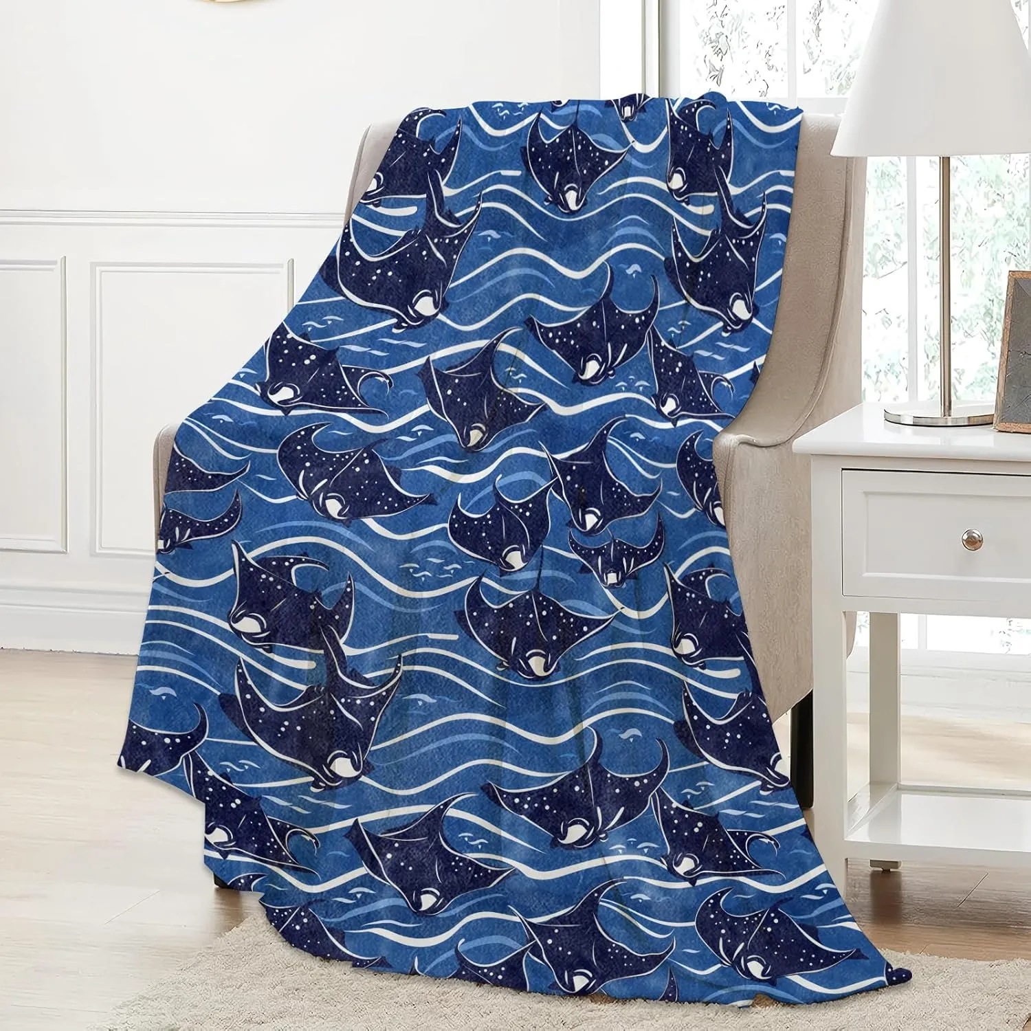 Oceanic Manta Ray Throw Blanket Gifts for Women, Soft Fuzzy Warm Cozy Flannel Blankets for Bedroom, Travel, Couch, Home Decor 50x60 in