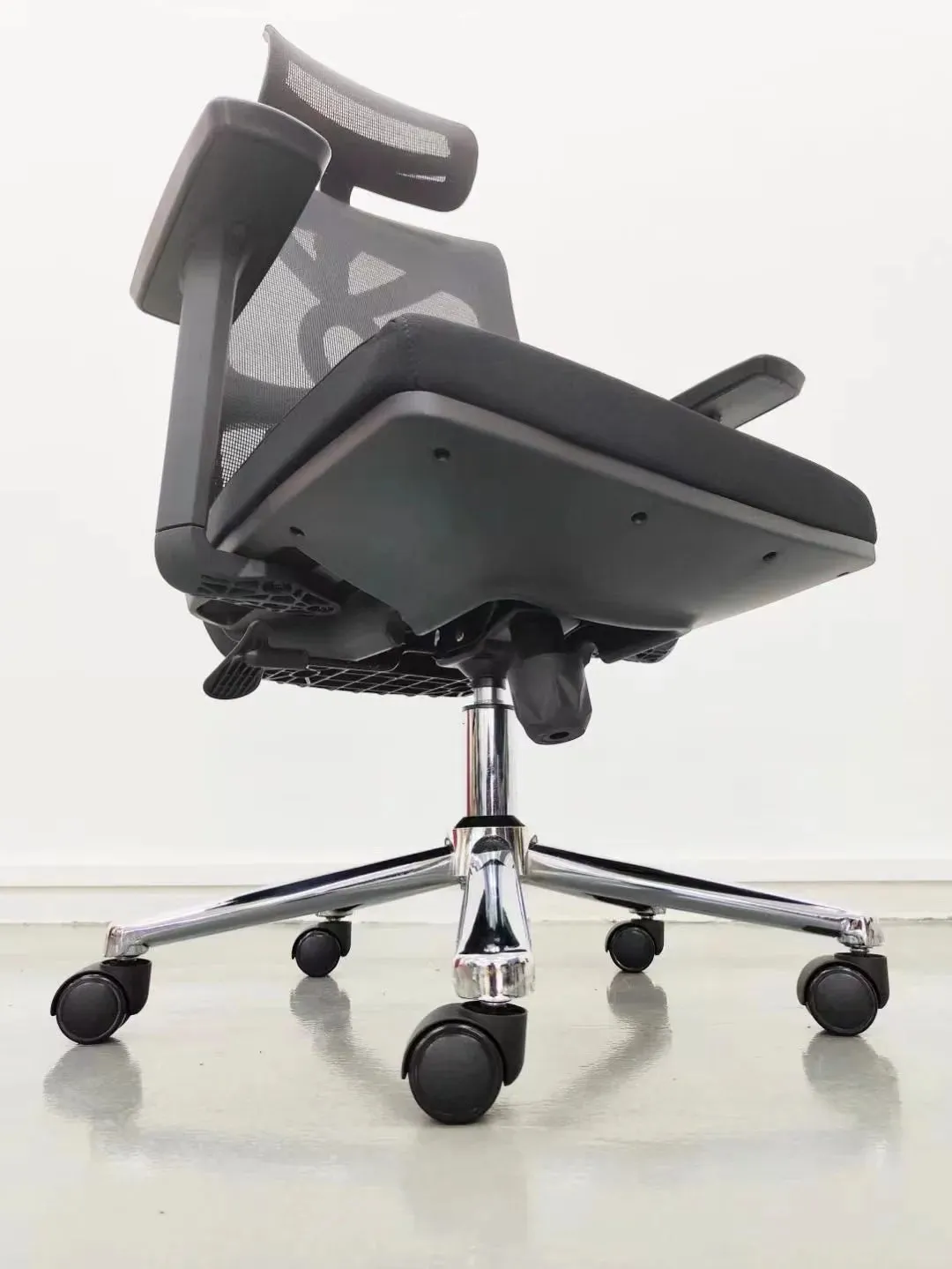 Office Mesh Chair with Ergonomic Design with Adjustable Height and Lumbar Support - Revolving Base, Premium Quality & Adjustable Headrest, and Backrest