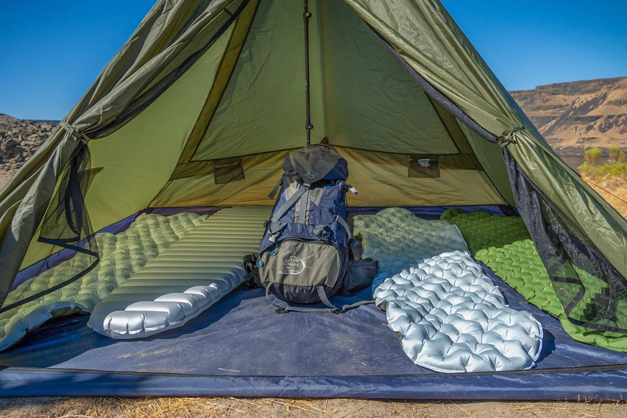 Trekker Tent 4 Family 4-Person Backpacking Tent