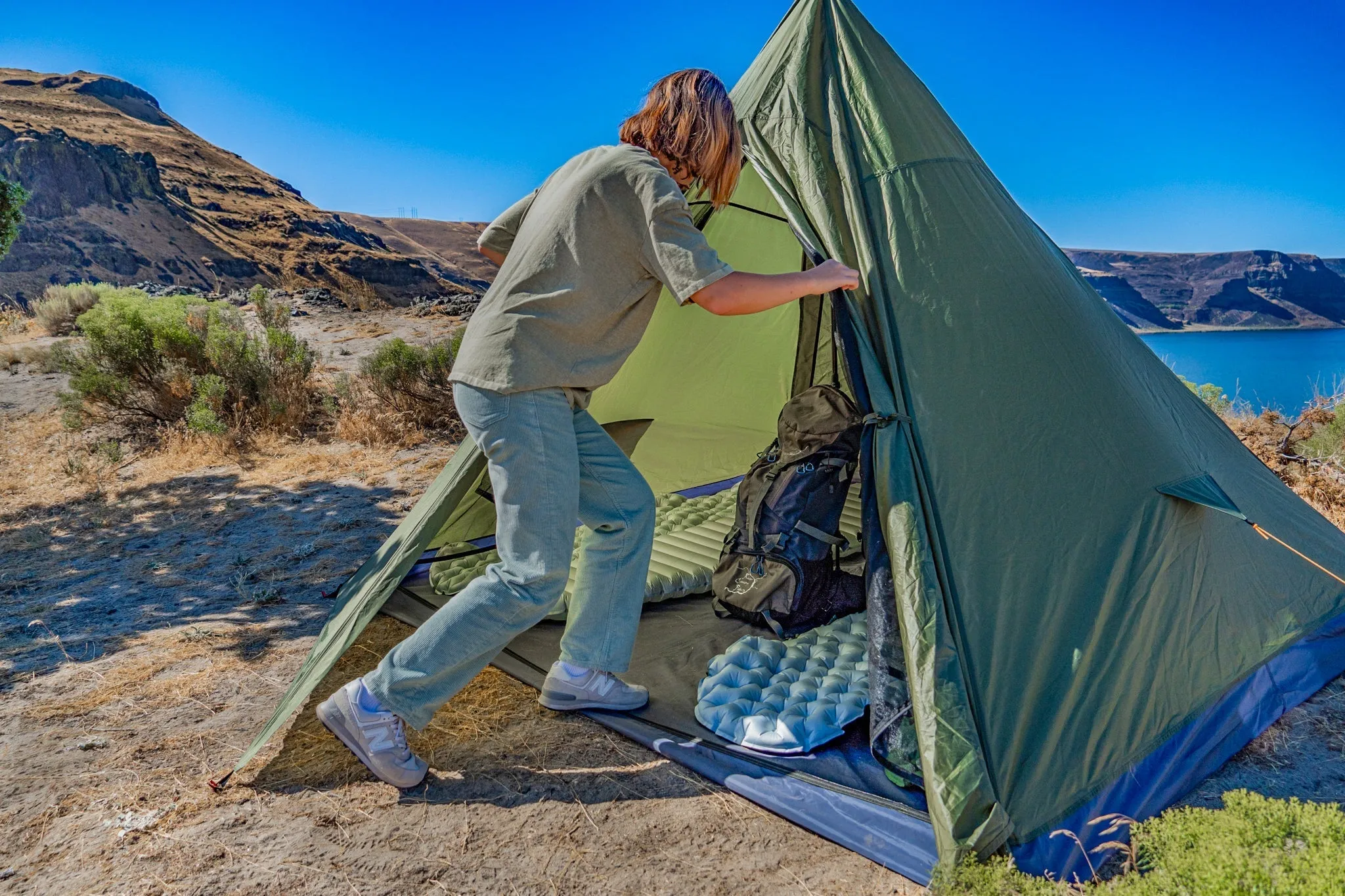 Trekker Tent 4 Family 4-Person Backpacking Tent